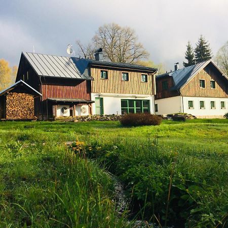 Chata Rozhlas Zelezna Ruda Bagian luar foto